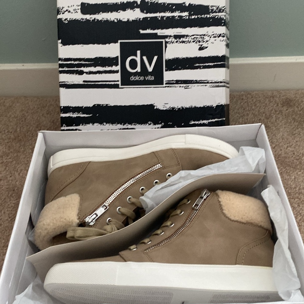 Dolce Vita Womens Anjel Taupe High Top Casual and Fashion Sneakers Shoes NWT